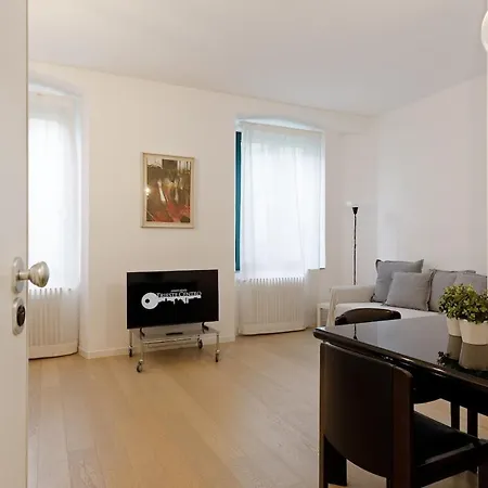 Centro I San Lazzaro 1 *