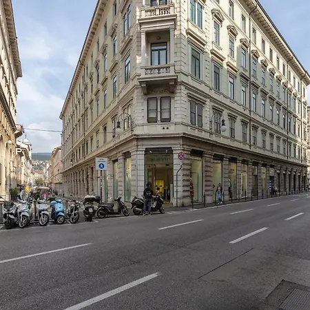 Centro I San Lazzaro 1 的里雅斯特